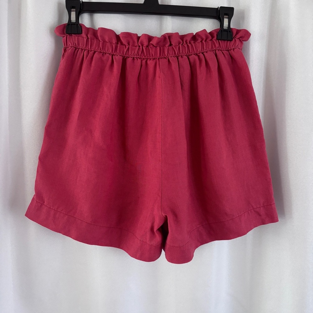 Kenar High-Waist Paperbag Linen Shorts in red ~ size 4 - Picture 2 of 4